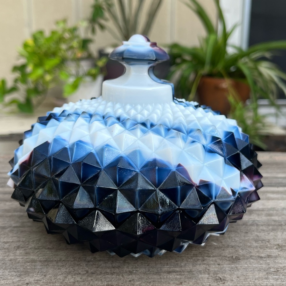 Vintage Westmoreland Diamond-Point Amethyst Slag Glass Candy Dish - Picture 2 of 10